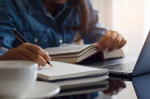 estudante de licenciatura ou bacharelado