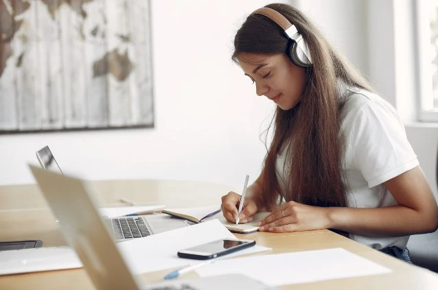 estudante de curso EAD de menor duração