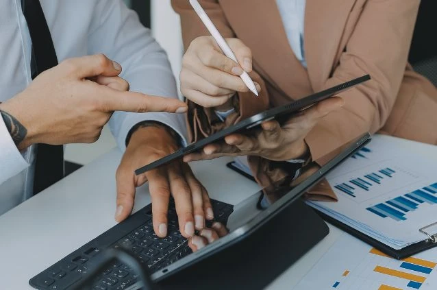 profissionais da área de administração